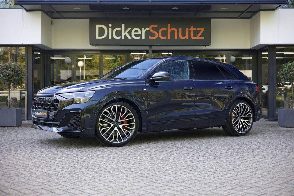 2026 Audi Q8 60 TFSIe Competition, foto 1
